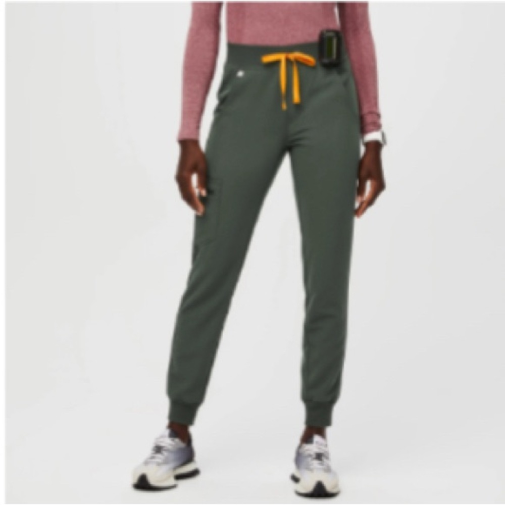 Figs size small Moss ,  high waisted Zamora jogger